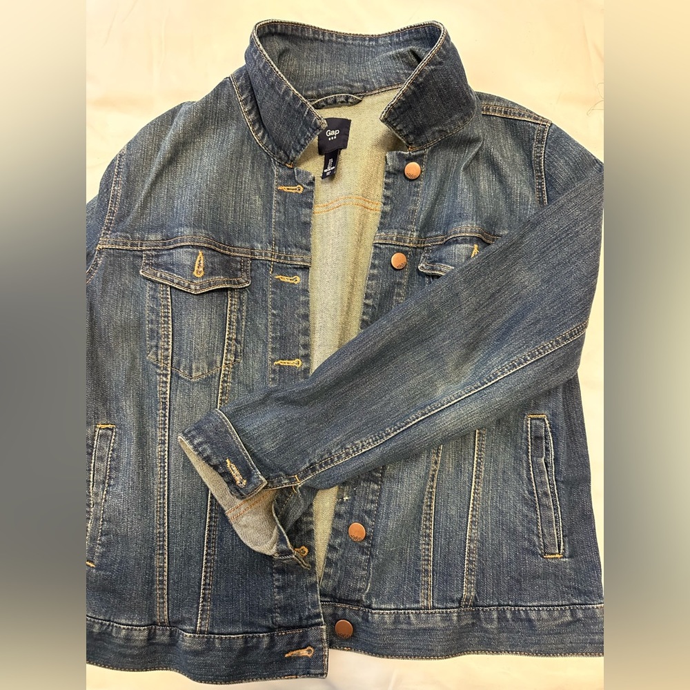 Women’s GAP jean jacket